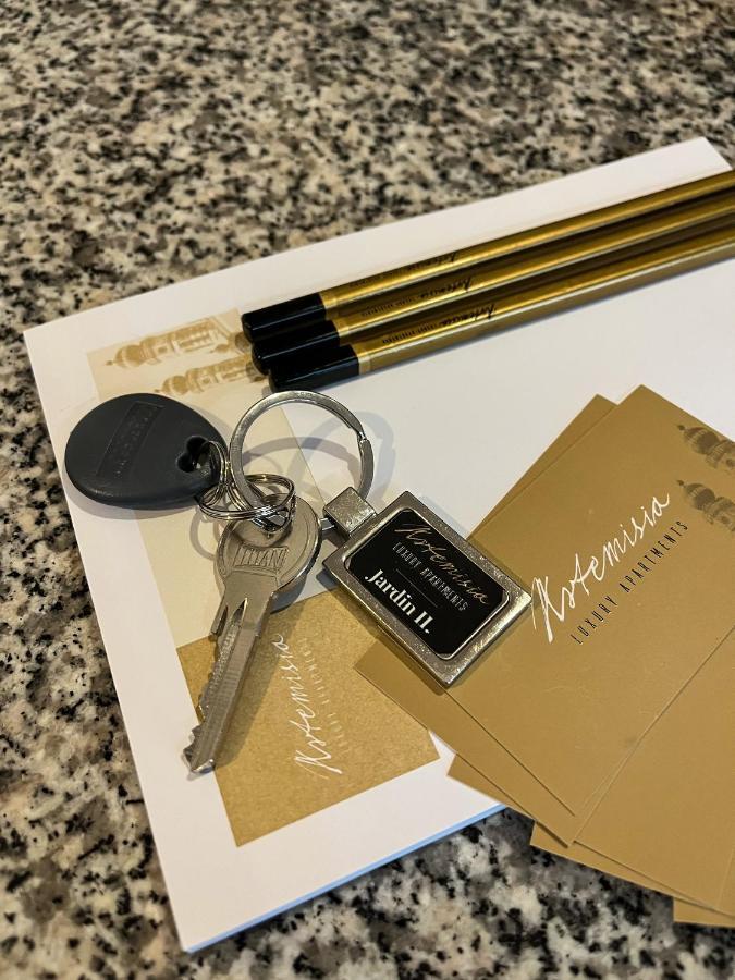 Artemisia Luxury Jardin Ii Apartament *